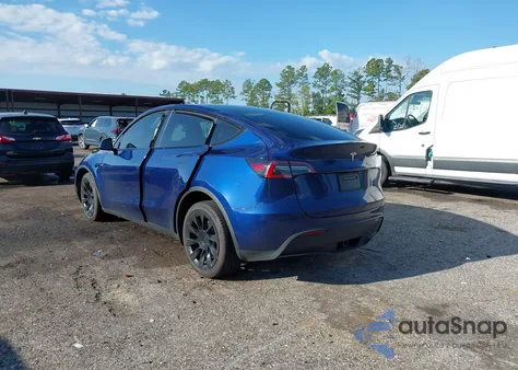 2023 Tesla Model Y Awd/Long Range Dual Motor All-Wheel Drive from USA, damaged, VIN 7SAYGDEE7PA137281
